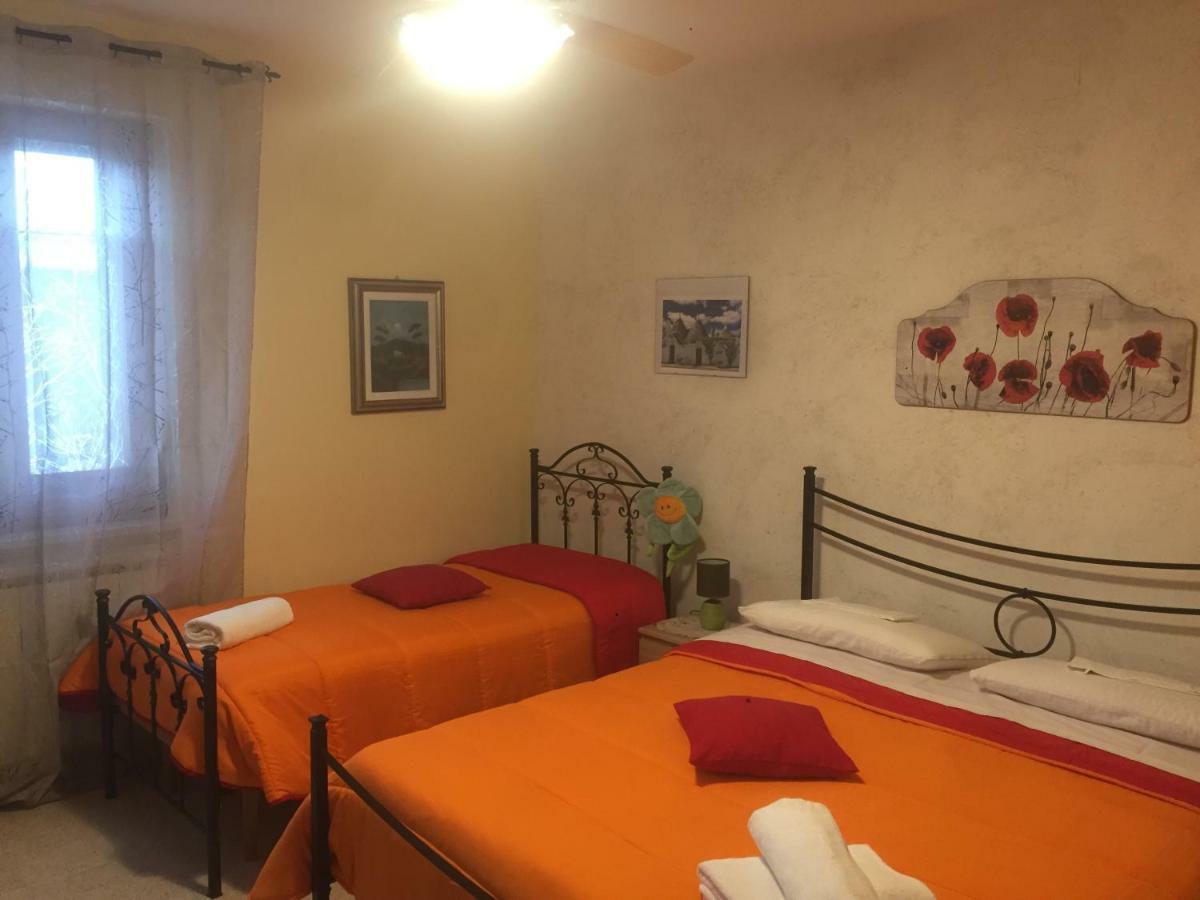 Casa Delle Rondini Acomodação com café da manhã Alberobello Exterior foto